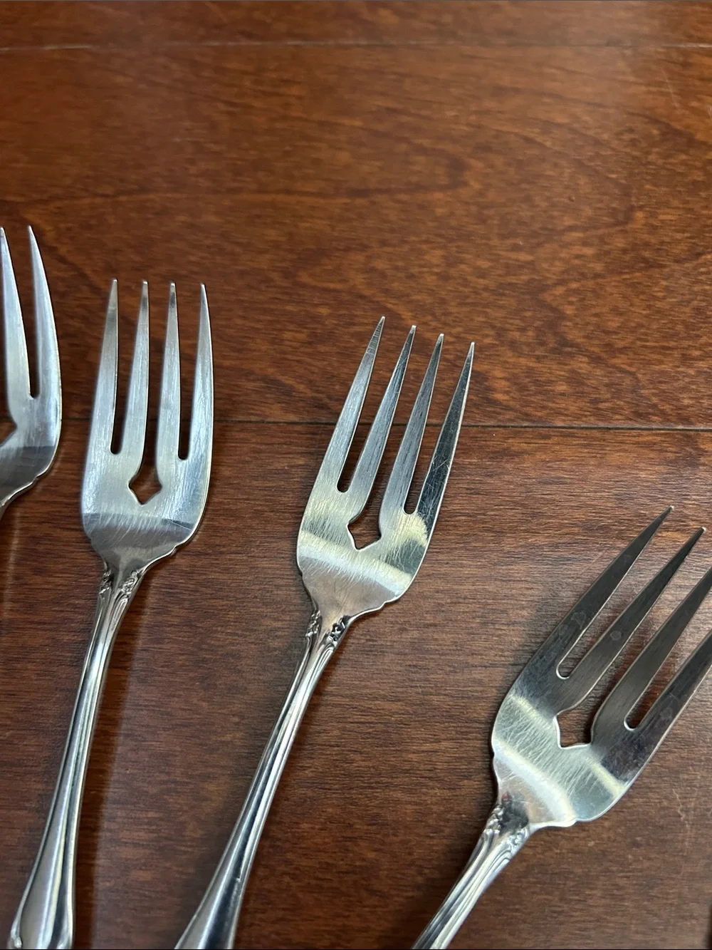Vintage Oneida Craft Chateaux Deluxe Stainless Steel Flatware Set - 27 Pieces
